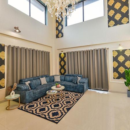 Eko Stay Gold - Gatsby Villa Lonavala Bagian luar foto