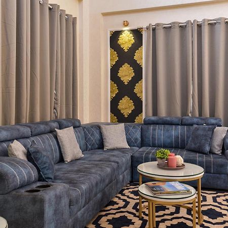Eko Stay Gold - Gatsby Villa Lonavala Bagian luar foto